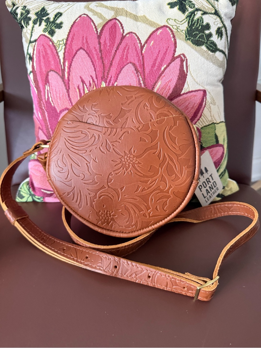 Portland Leather Goods Leather Meadow Floral Embossed Small Circle Crossbody - Picture 7 of 8